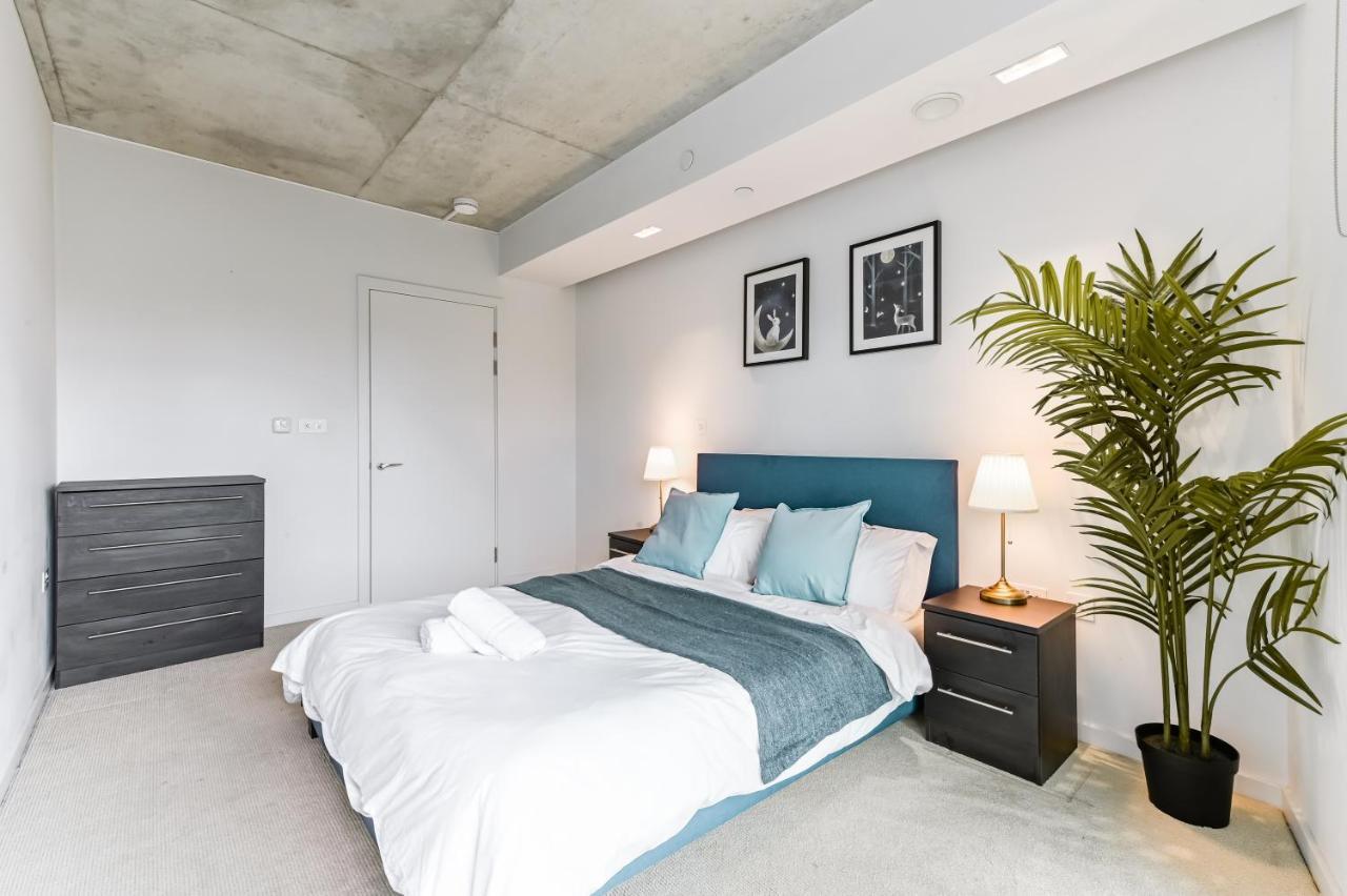 Khayat Homes - The Curve - One Bed London Exterior foto