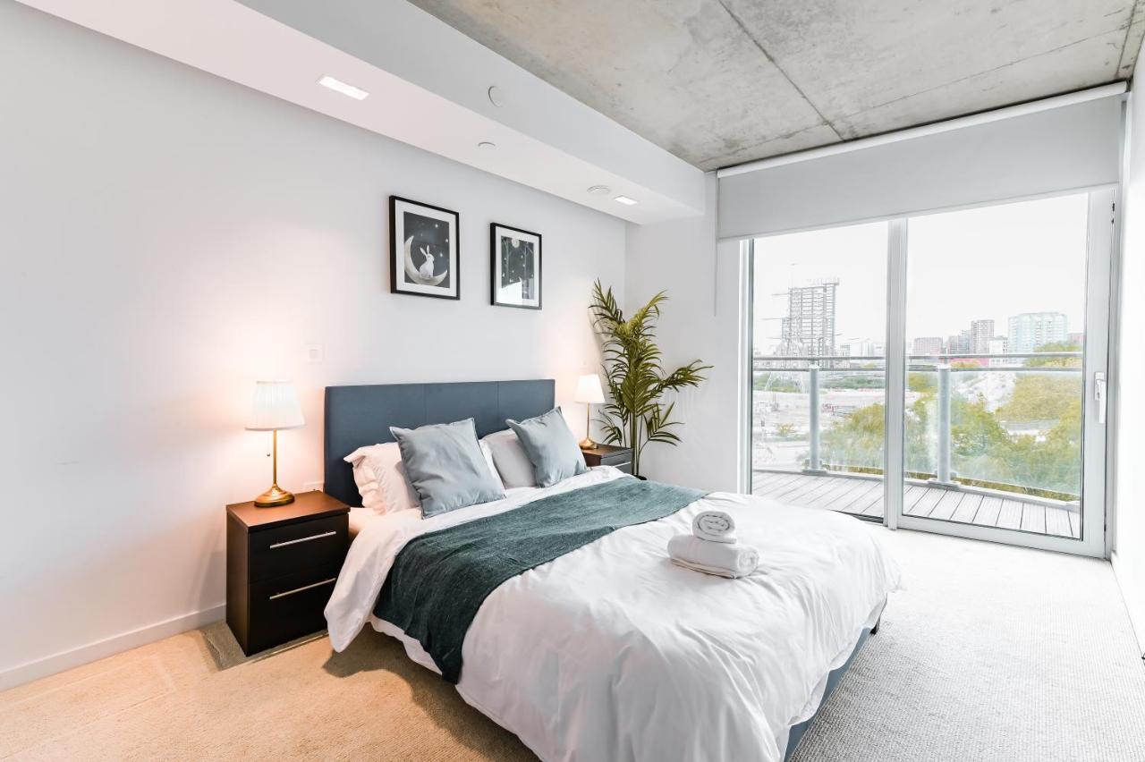 Khayat Homes - The Curve - One Bed London Exterior foto