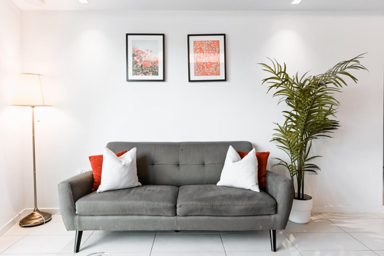 Khayat Homes - The Curve - One Bed London Exterior foto